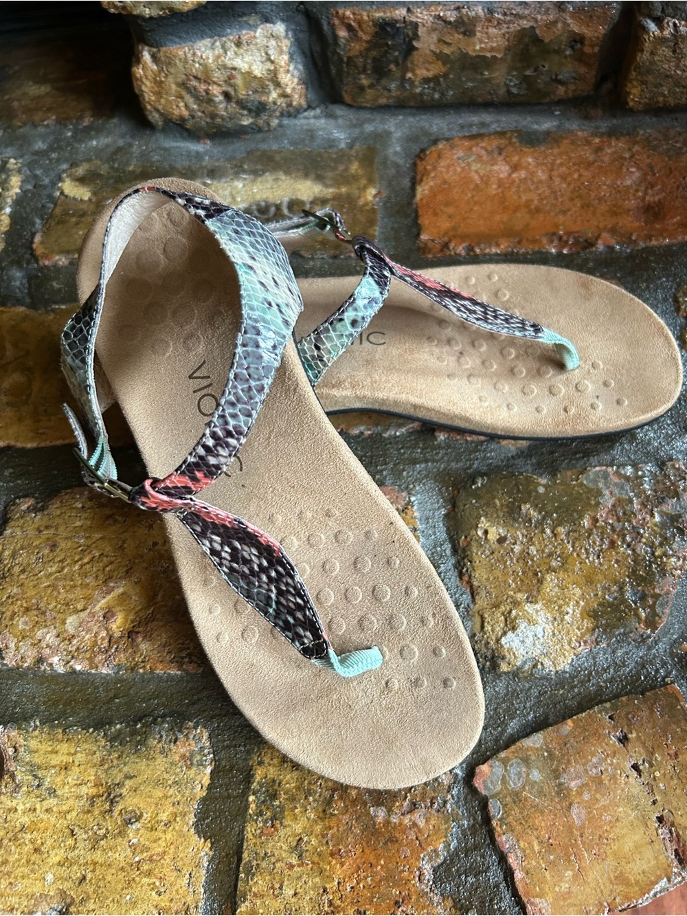 Vionic Sandals. - Picture 3 of 6